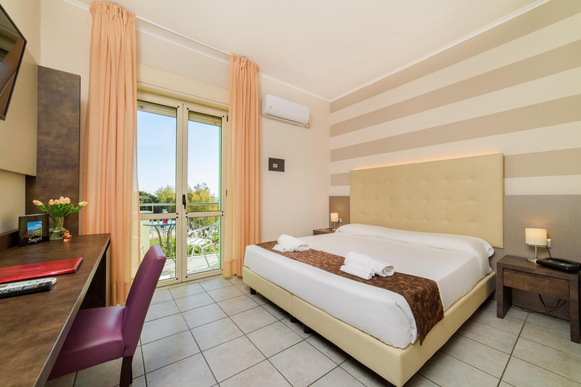 Hotel Tirreno