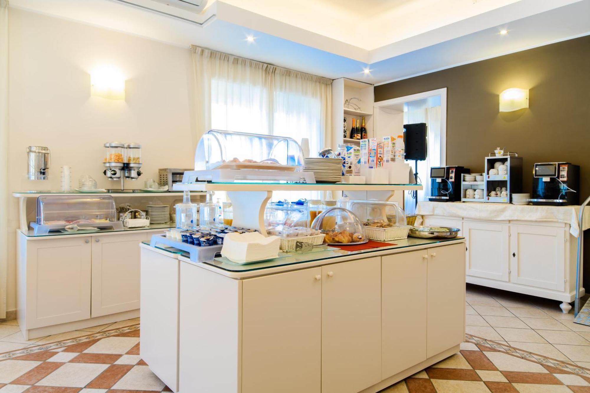 Tirreno Hotel