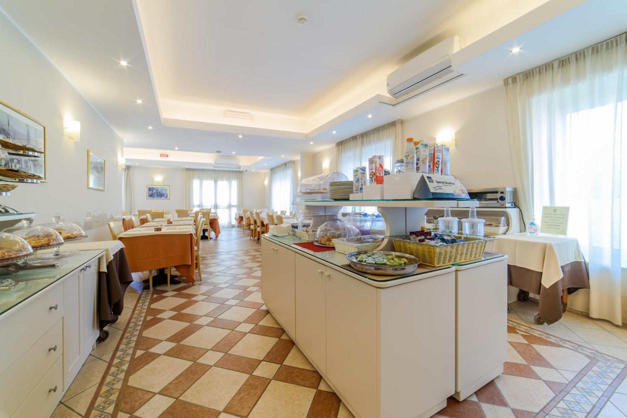 Hotel Tirreno 4*